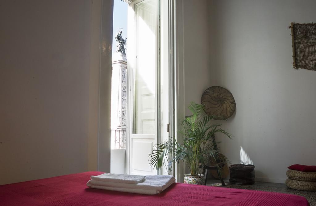 La Galleria Naples Room photo